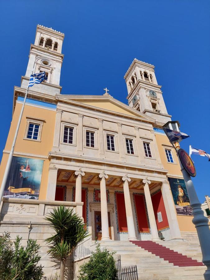 Artemis Ermoupoli Centre Appartement Pour Petit Budget Backpackers Exterior foto
